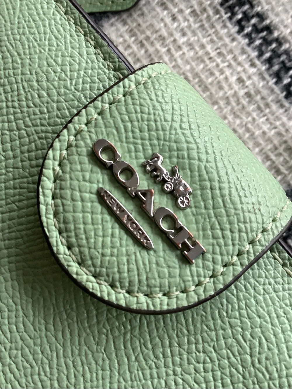 Coach medium corner zip wallet pale pistachio - Picture 6 of 11